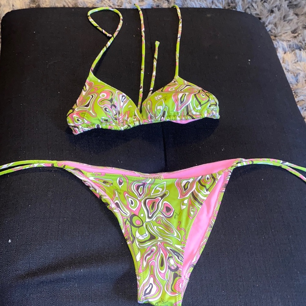 Pucci swim suit size small very stretchy